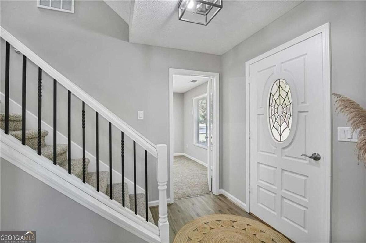 1312 Lake Paradise Rd - Photo 5 of 15