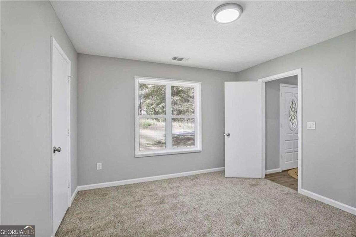 1312 Lake Paradise Rd - Photo 6 of 15