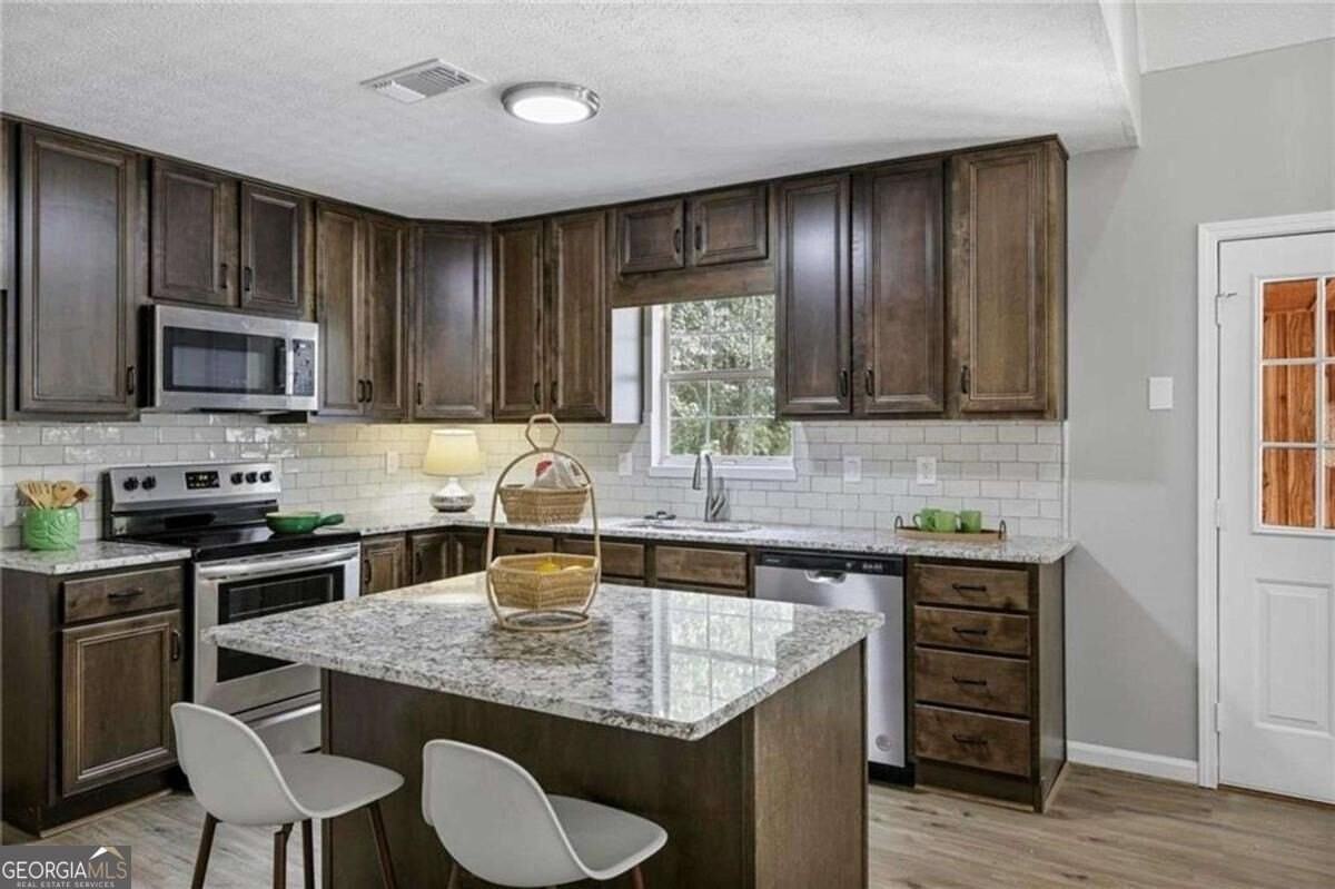 1312 Lake Paradise Rd - Photo 7 of 15