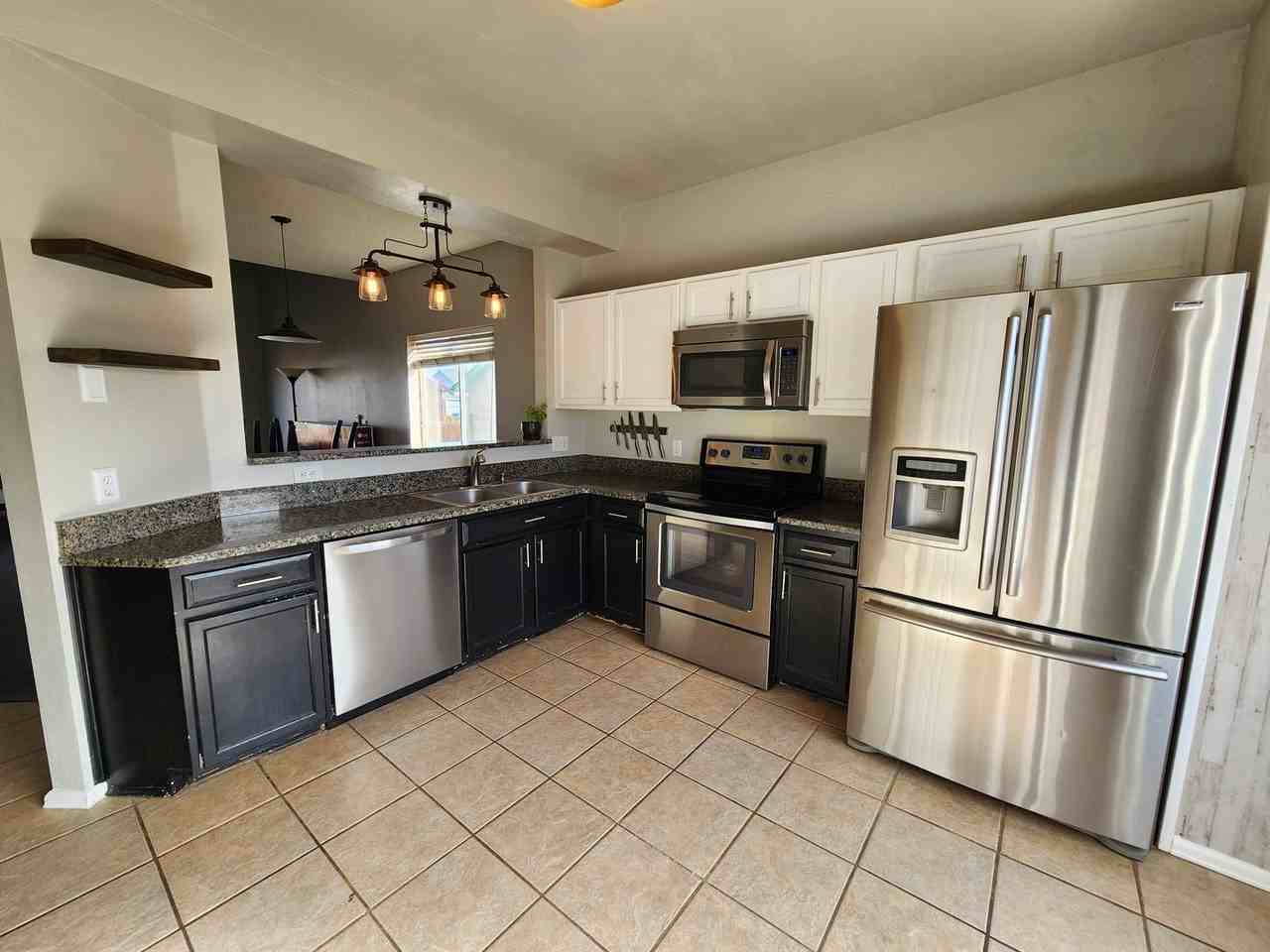 1512 Coolcrest Dr - Photo 4 of 19