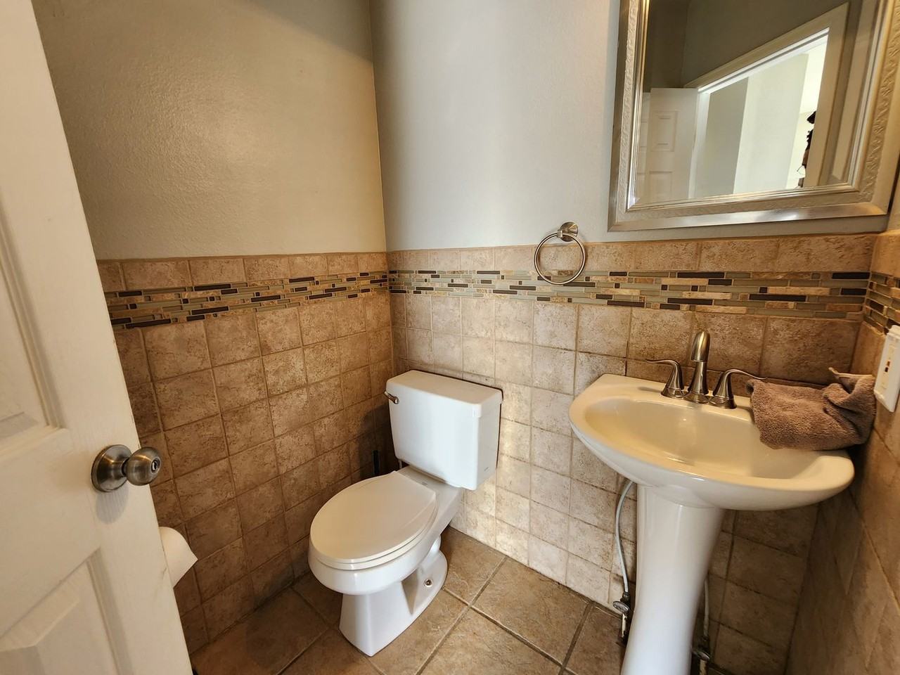 1512 Coolcrest Dr - Photo 5 of 19