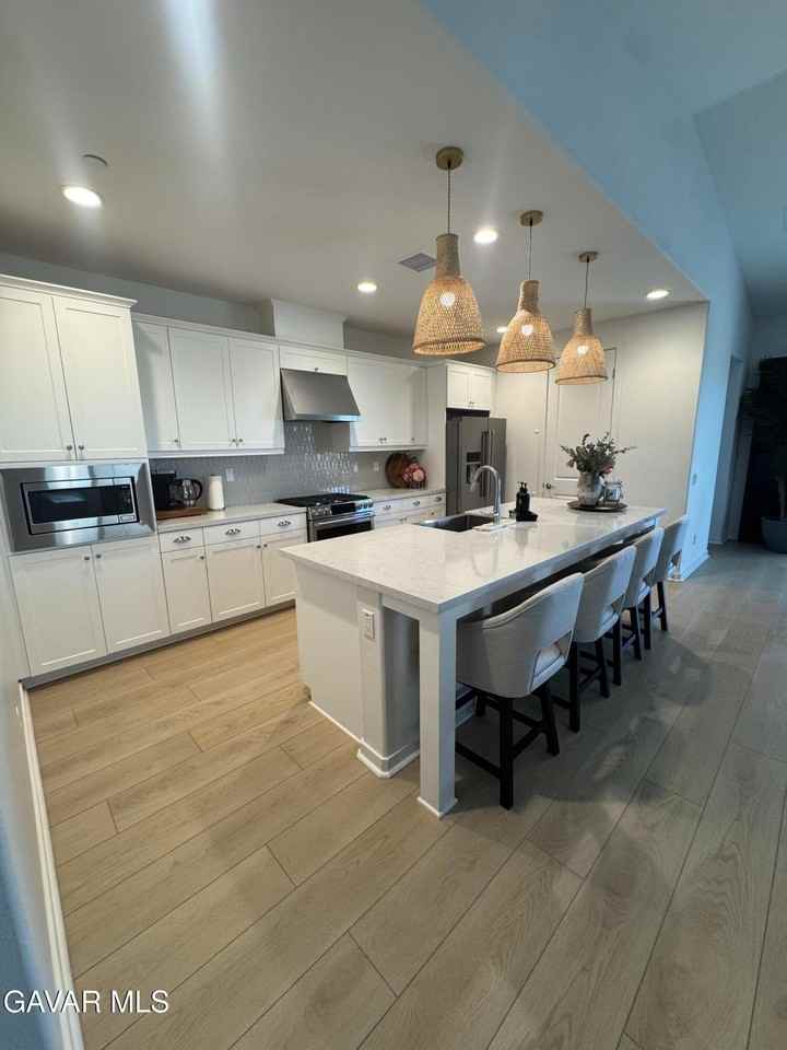 18134 Outlook Way - Photo 2 of 27