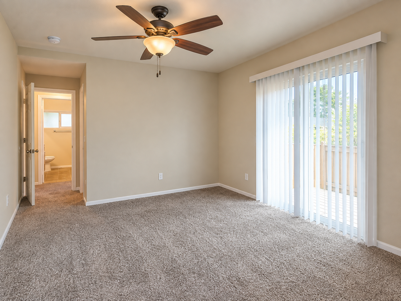 912 Cascade Ave #912 - Photo 3 of 10