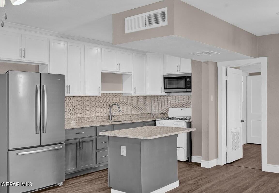 3411 Altura Ave - Photo 5 of 13
