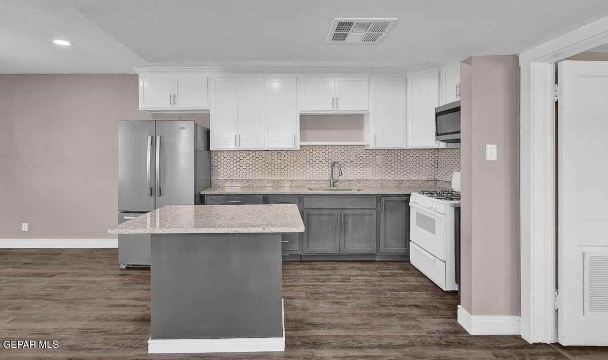 3411 Altura Ave - Photo 7 of 13