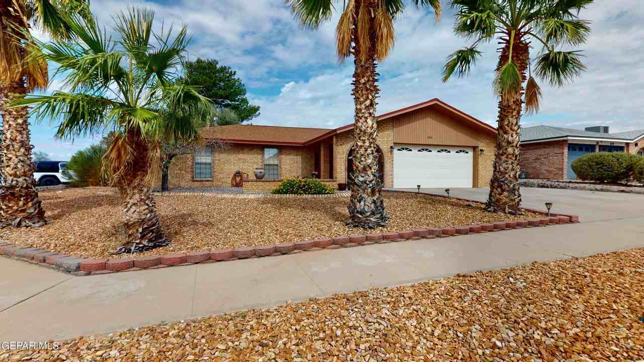 453 El Camino Dr