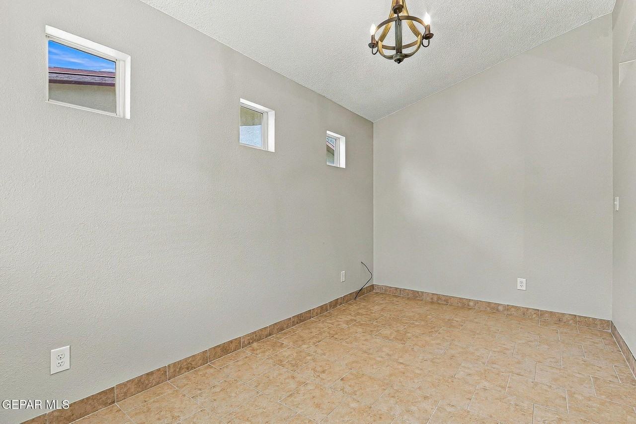 2724 Granite Rock Dr - Photo 6 of 34