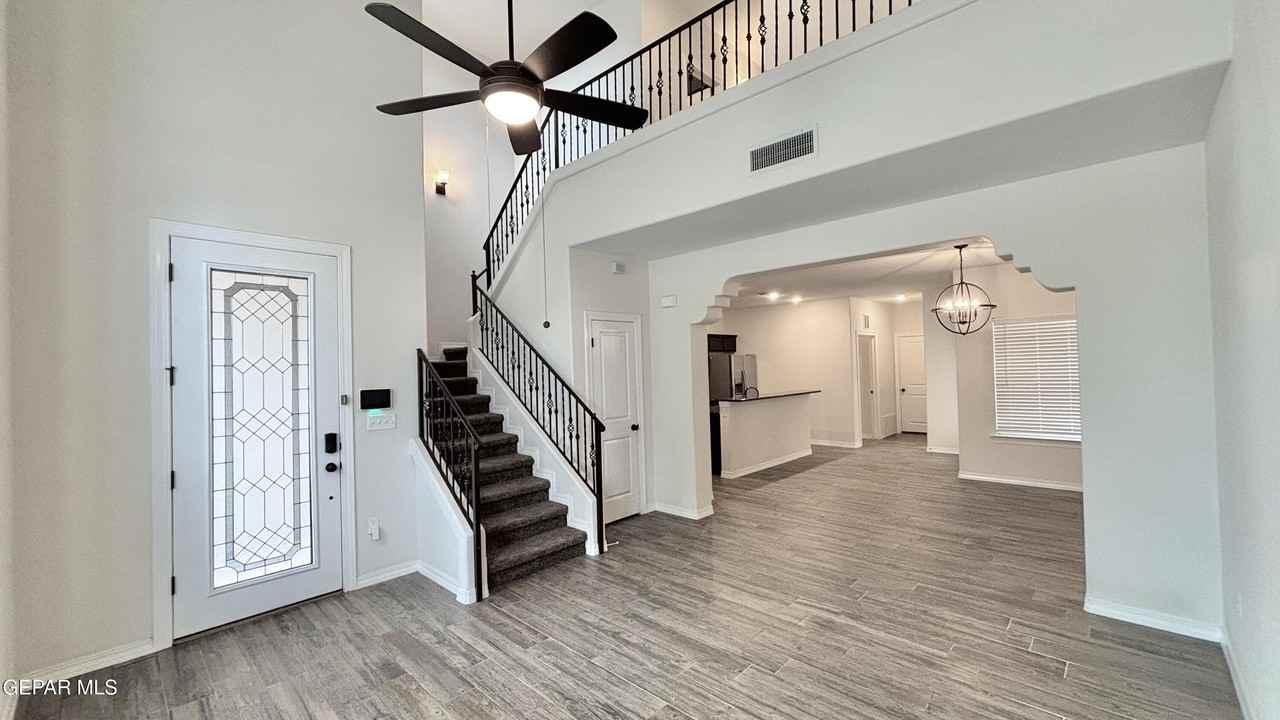 6561 Hoop St #B - Photo 5 of 39
