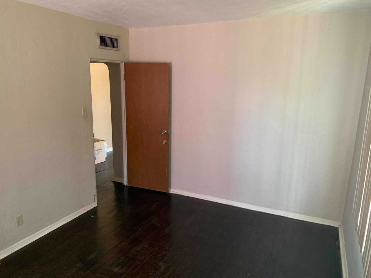 3727 Nashville Ave - Photo 6 of 8