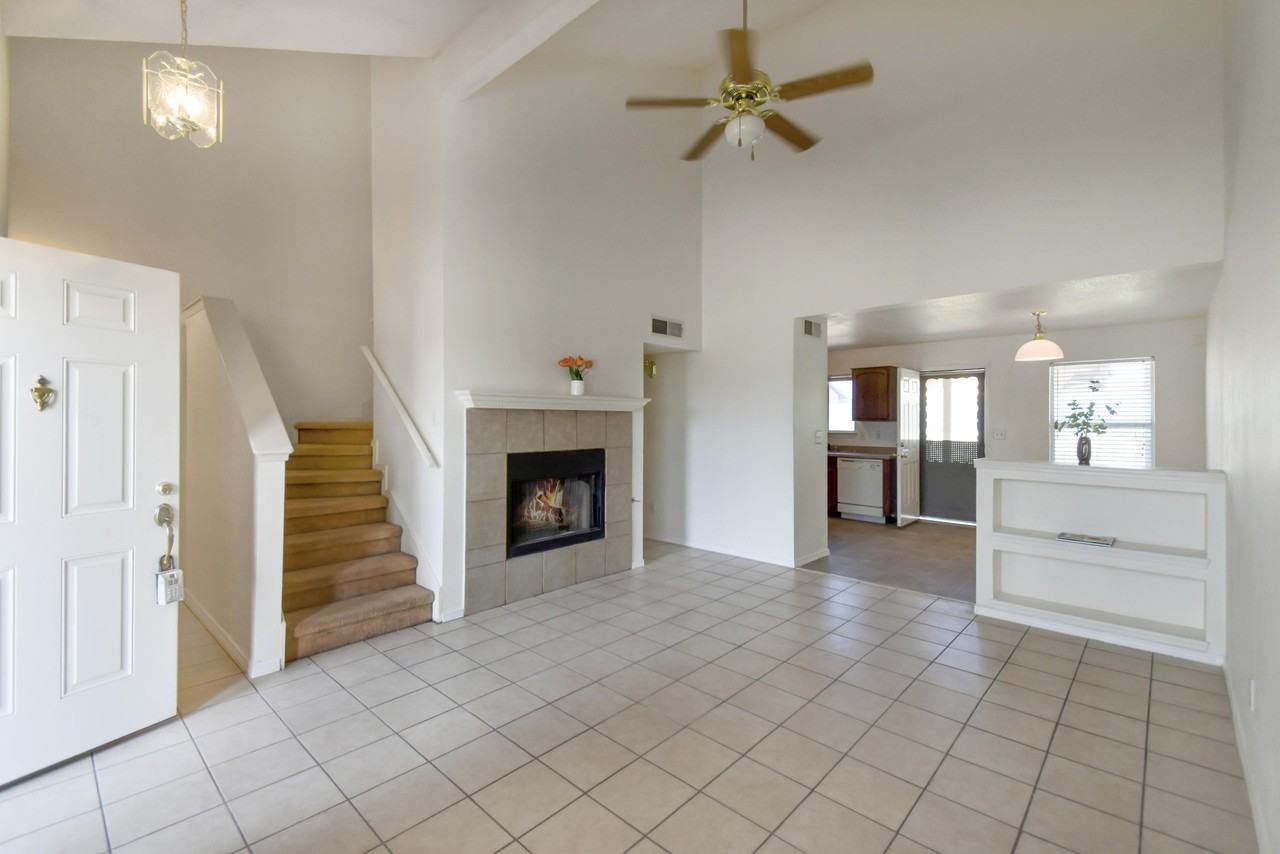 12161 Sun Bridge Pl - Photo 4 of 28