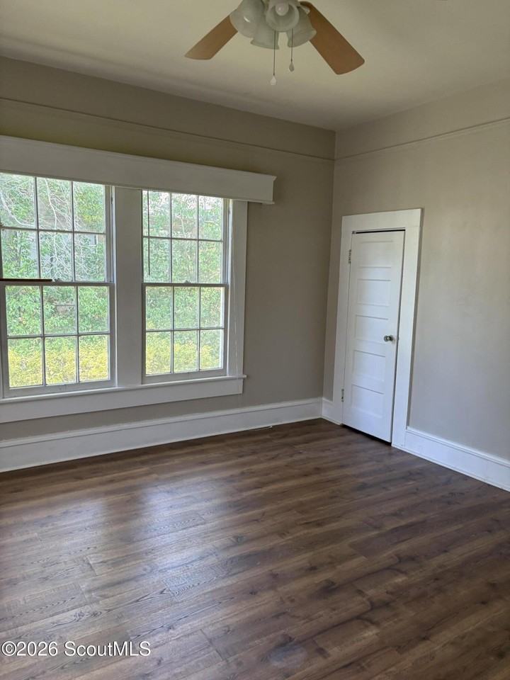 310 Hill St - Photo 7 of 12