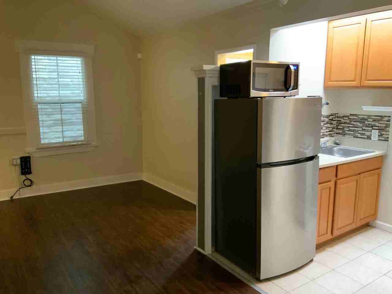 1716 Sonoma Blvd - Photo 7 of 14