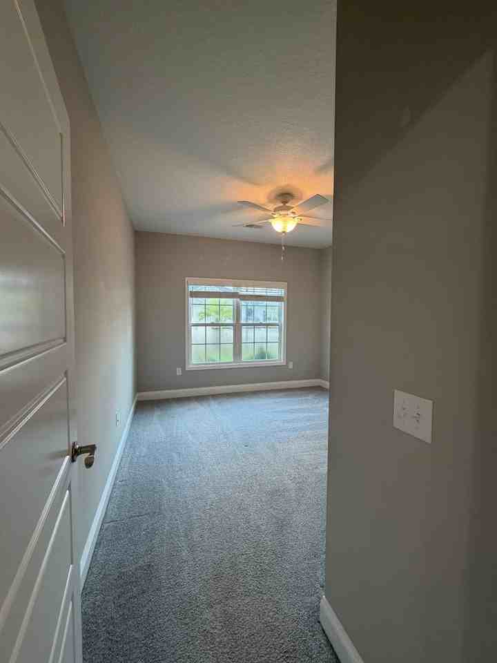 158 The Villas Way - Photo 3 of 50
