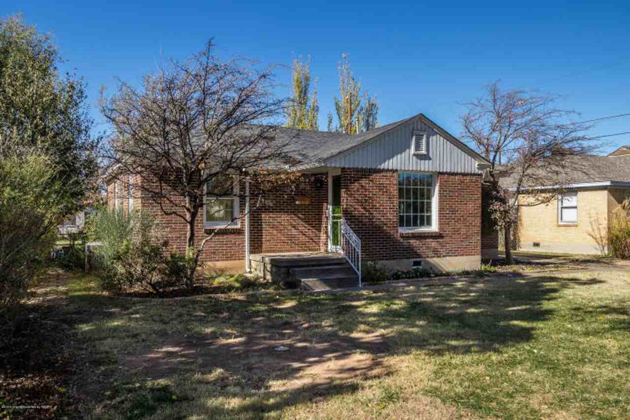 108 Wayside Dr - Photo 3 of 18