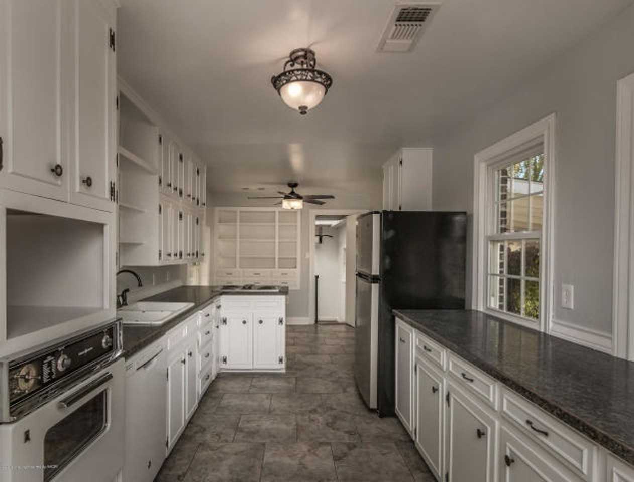108 Wayside Dr - Photo 6 of 18