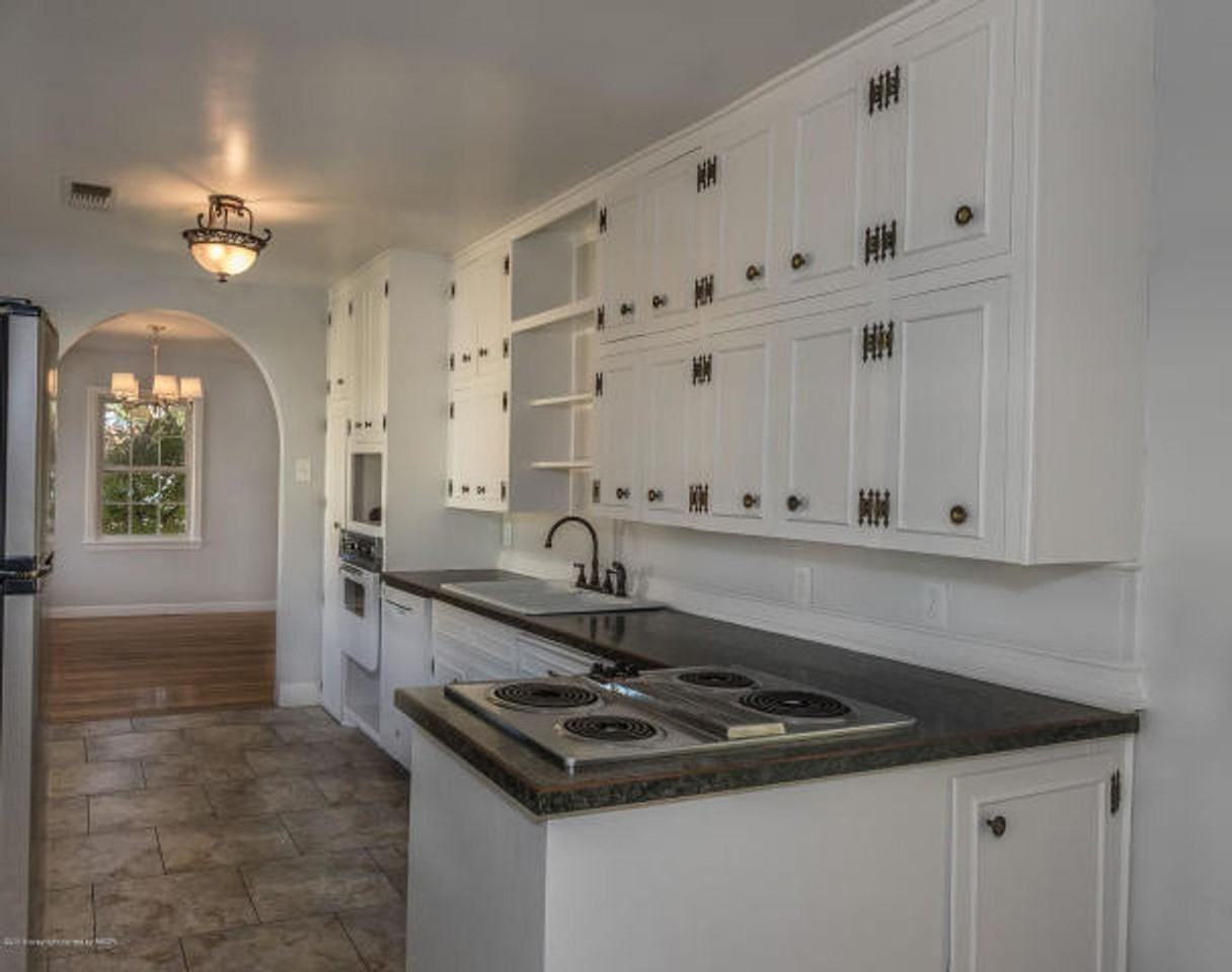 108 Wayside Dr - Photo 7 of 18