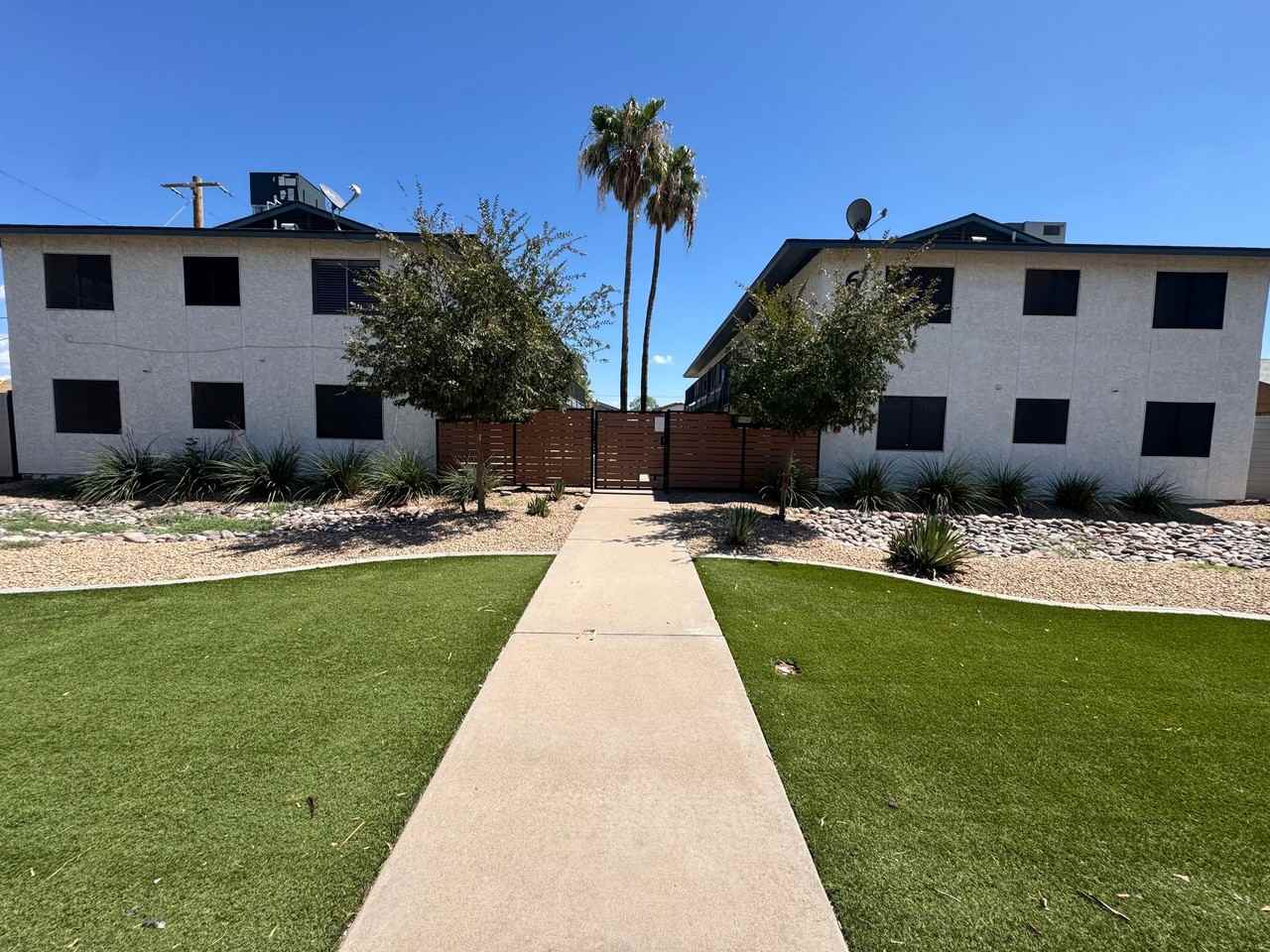 Catalina Apartment Homes - Photo 6 of 9