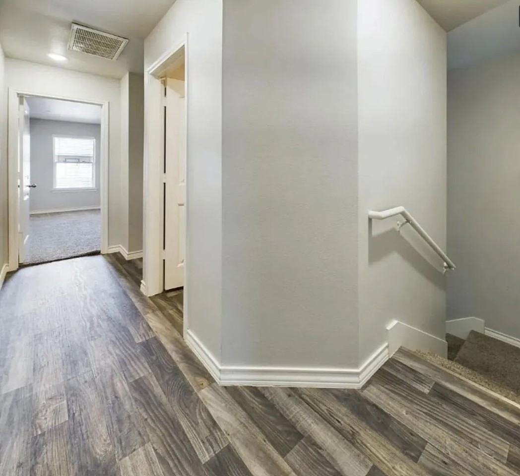 6040 24th St #30 - Photo 5 of 7
