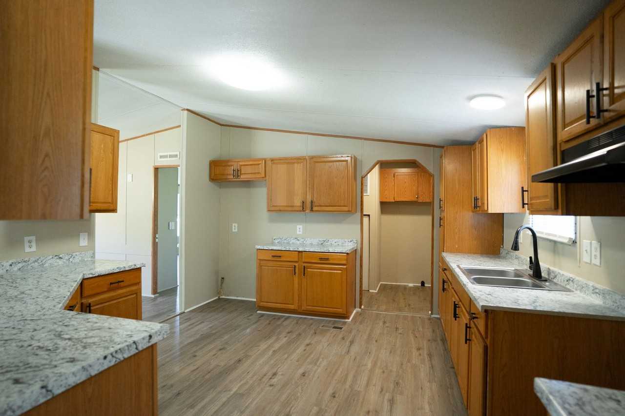 2619 Boyd Rd - Photo 7 of 34