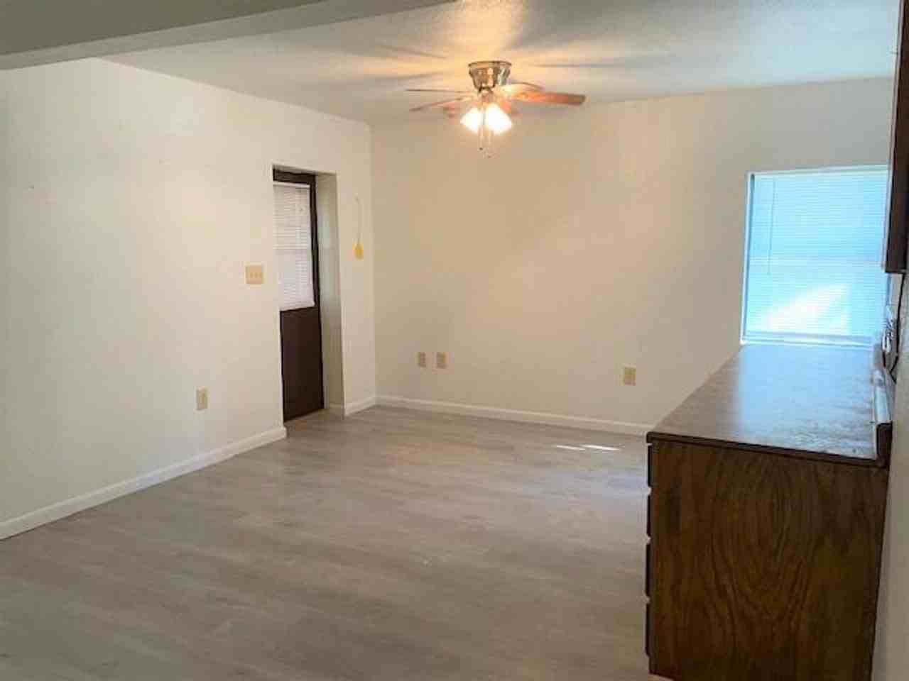 1723 18th St - Photo 4 of 12
