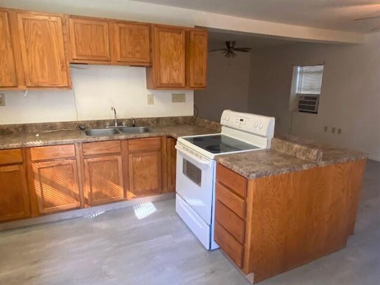 1723 18th St - Photo 6 of 12