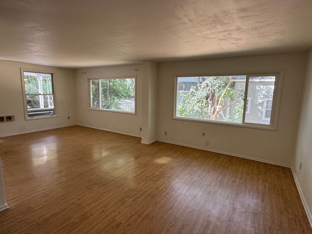 811 E 4th Ave - Photo 2 of 13