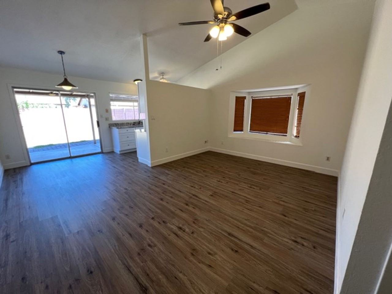 2836 E Irwin Ave - Photo 2 of 8