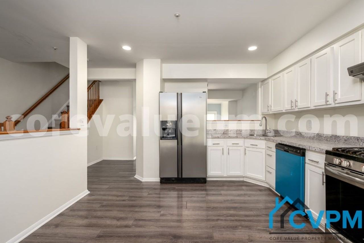 7679 Blueberry Hill Ln - Photo 6 of 30