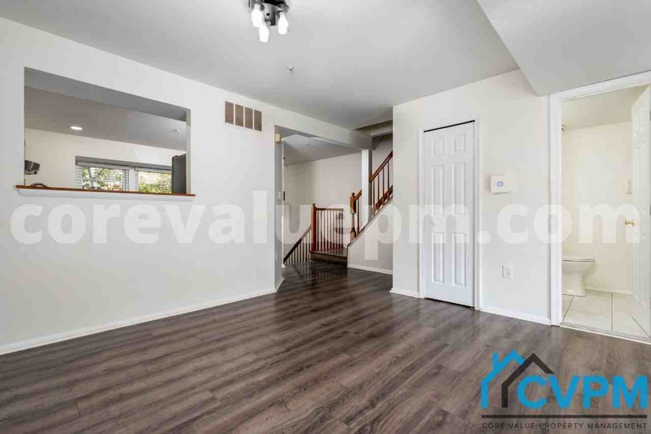 7679 Blueberry Hill Ln - Photo 7 of 30