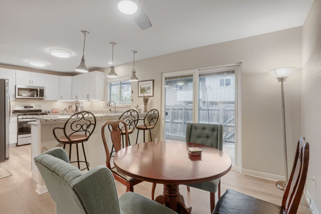 1530 Greenbriar Blvd - Photo 5 of 17