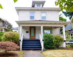 featured image of 4320 Se Holgate Blvd