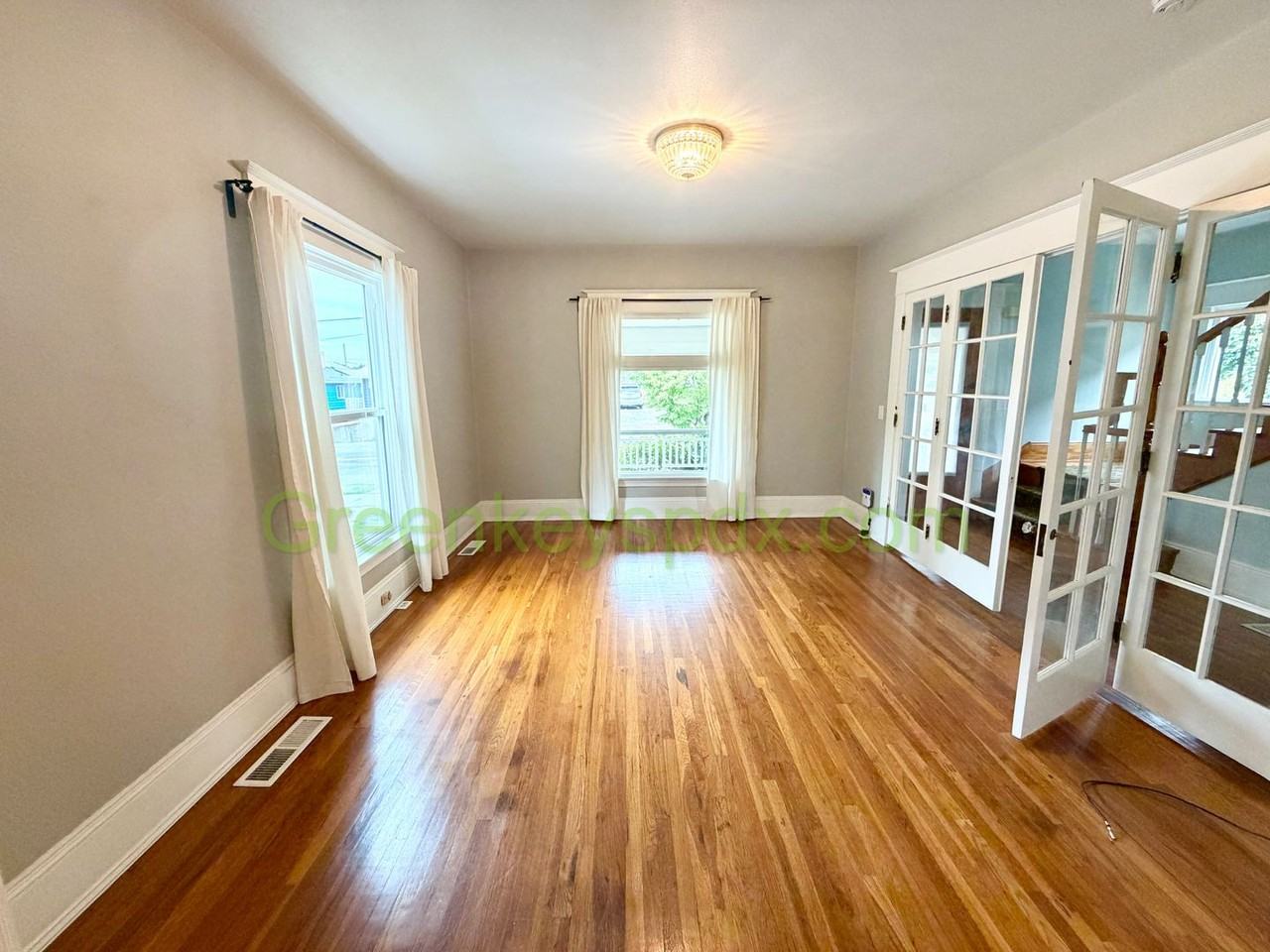4320 Se Holgate Blvd - Photo 4 of 42