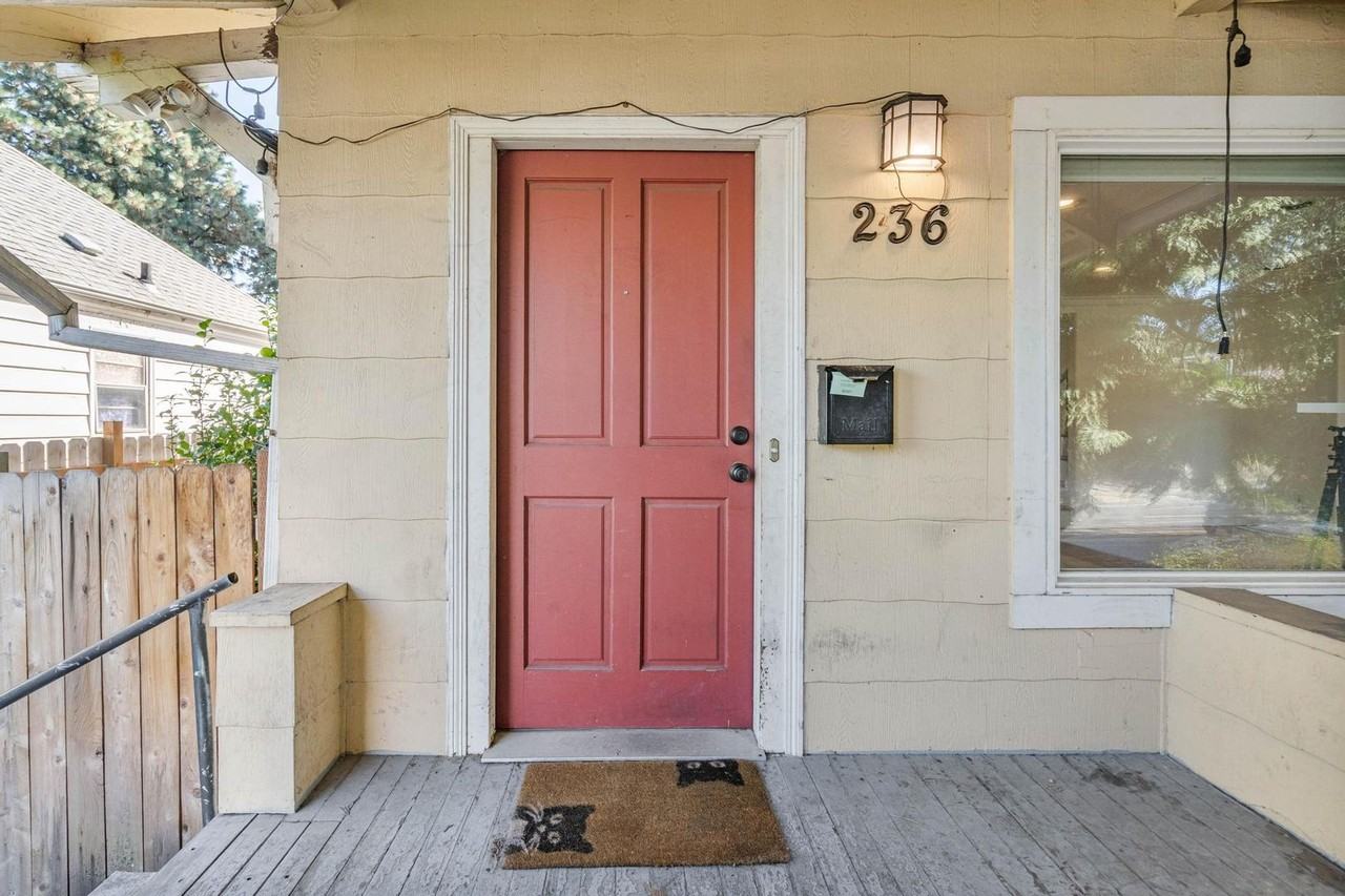 236 Ne Lombard St - Photo 4 of 41