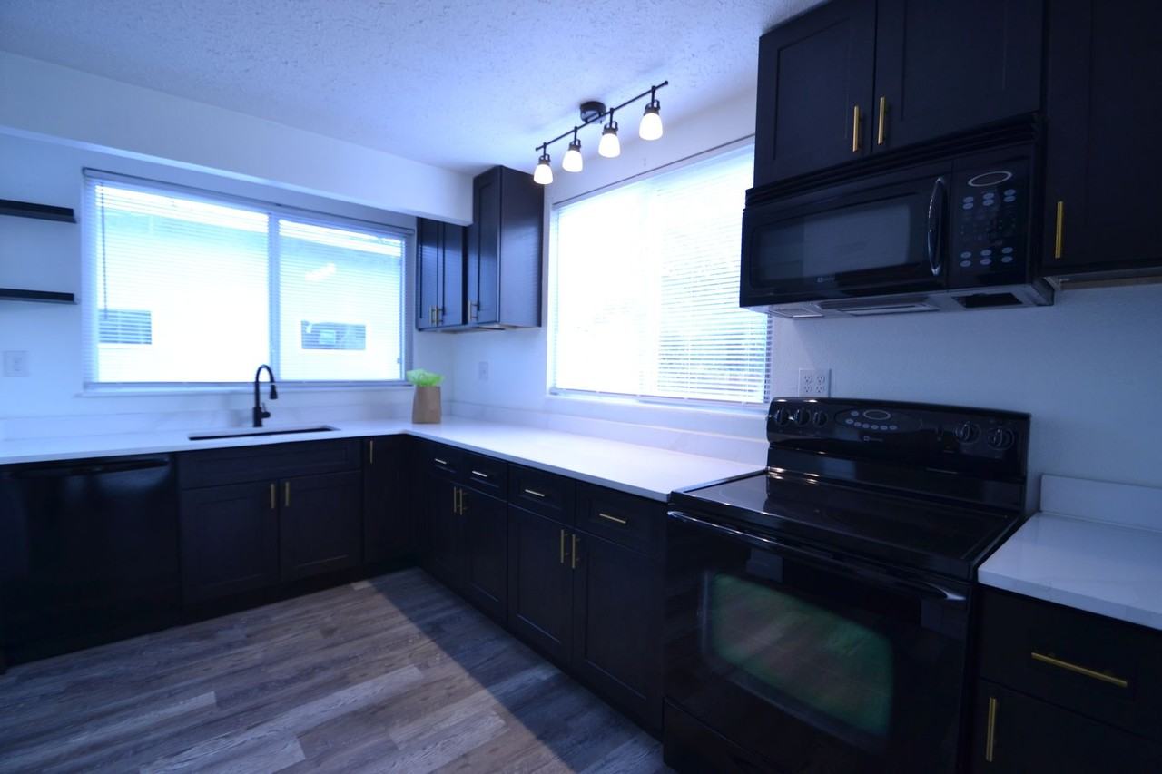 111 N 17th St - Photo 5 of 13
