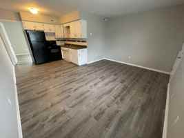 featured image of 708 W Cunningham Dr