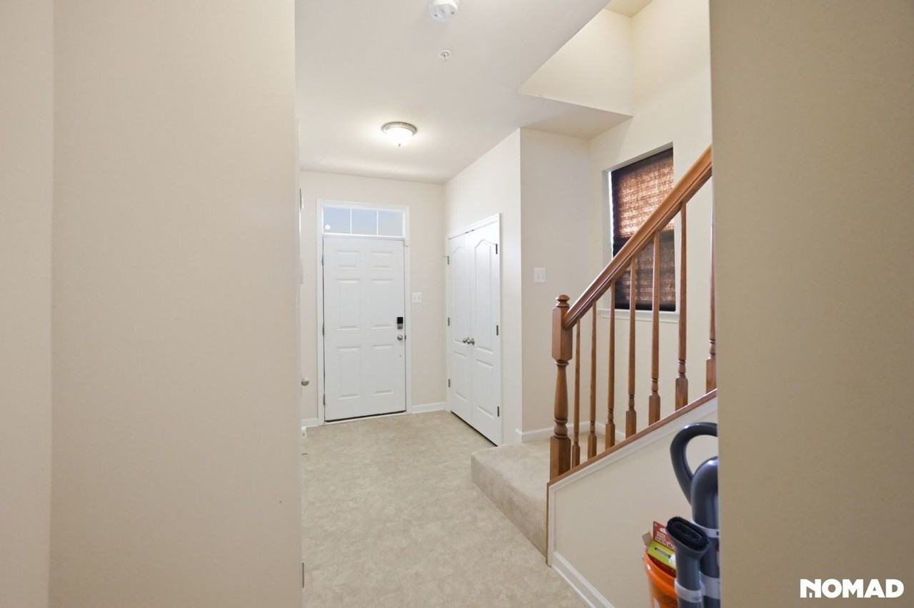 13122 Nittany Lion Cir - Photo 5 of 33