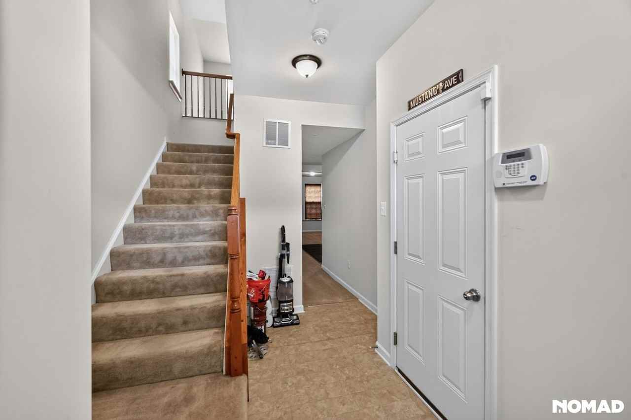 13122 Nittany Lion Cir - Photo 6 of 33