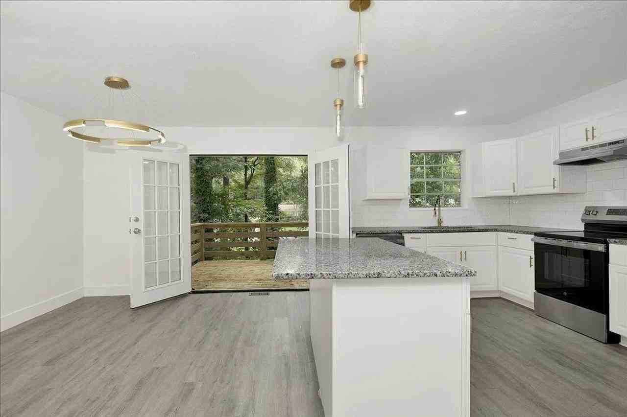 5188 Goldmar Dr - Photo 6 of 26