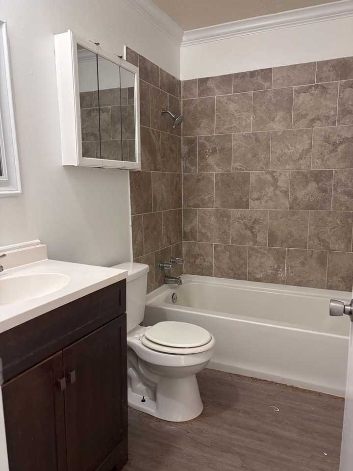 2136 East Dr - Photo 5 of 13