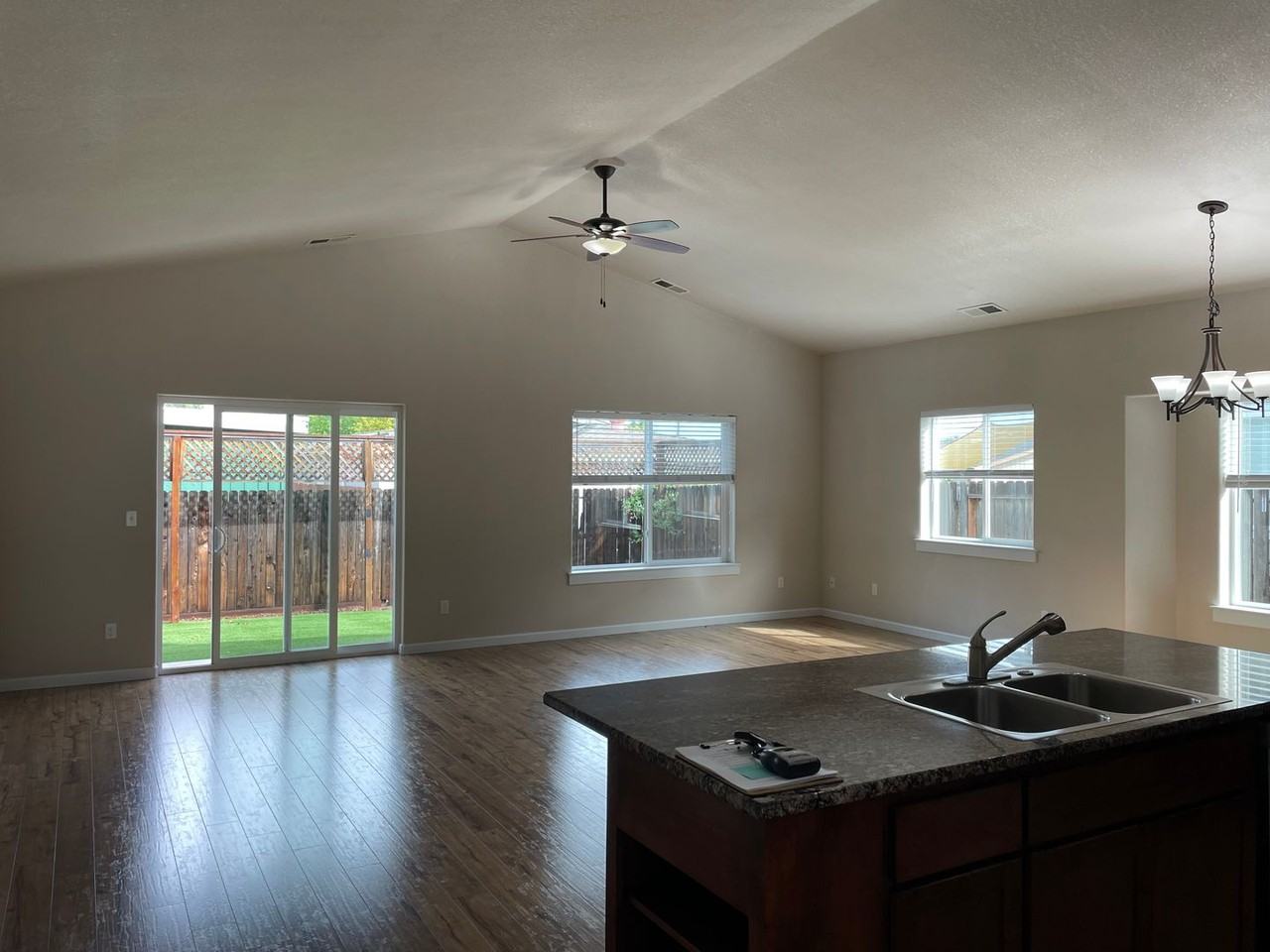 1350 Swayze Ln - Photo 6 of 27