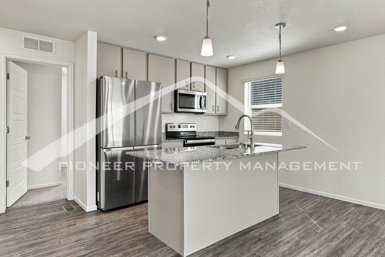 18254 E 51st Pl - Photo 7 of 27