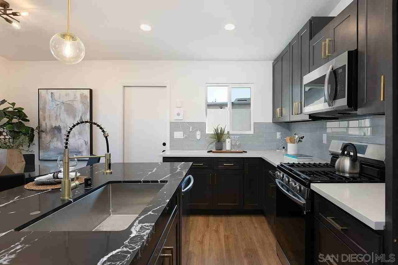 8615 Harness St - Photo 4 of 18