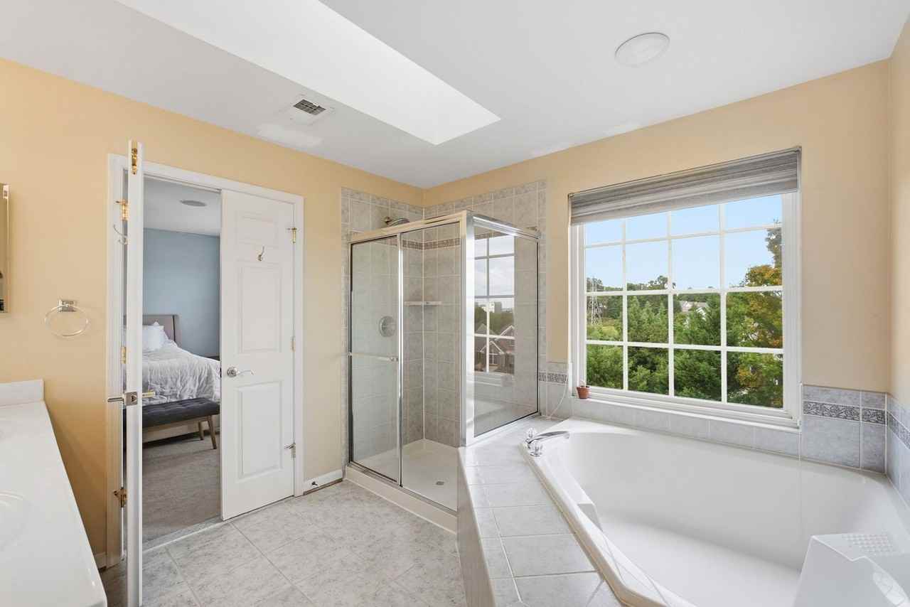 3342 Wilton Crest Ct - Photo 6 of 43