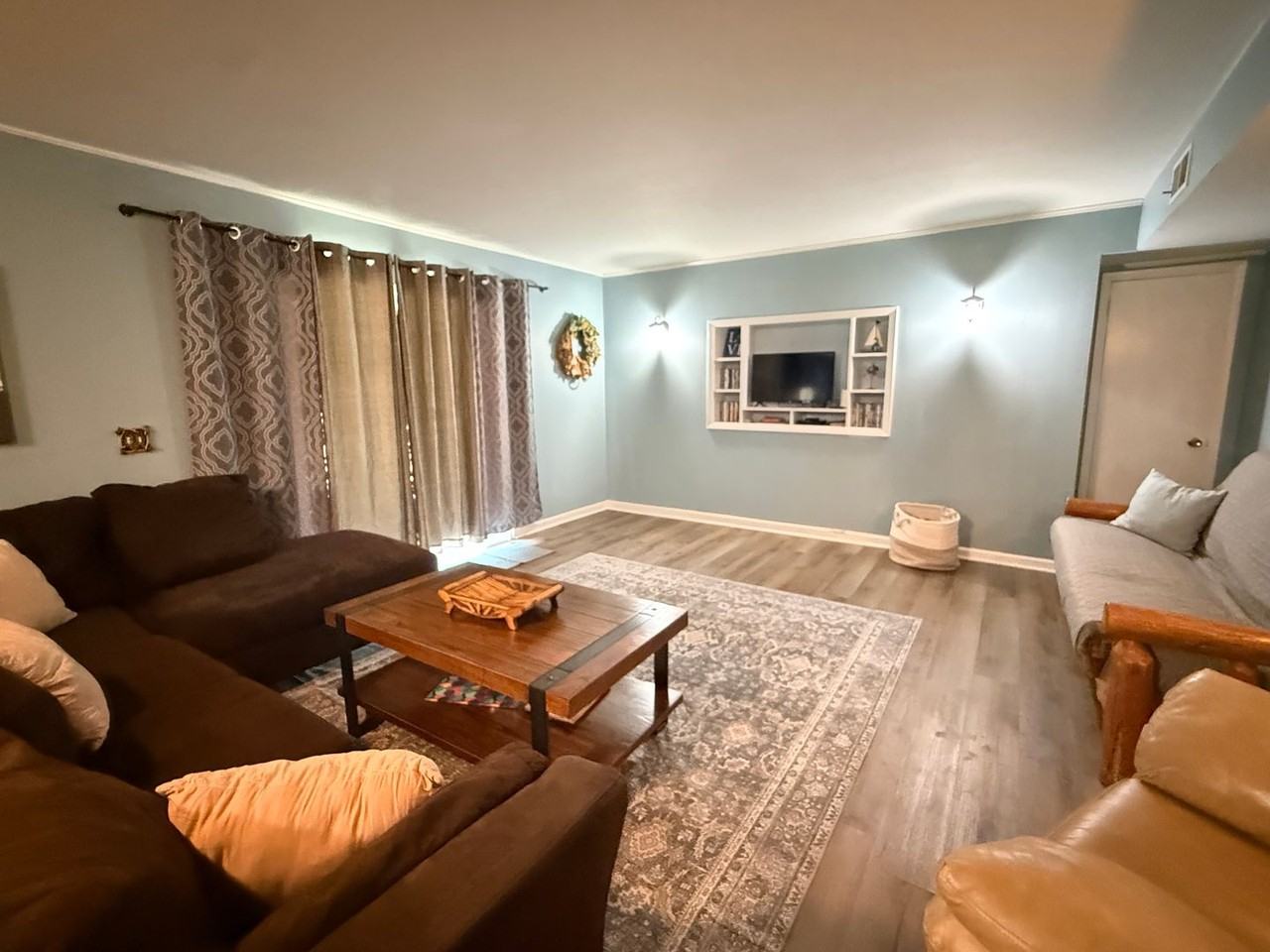 37 Keystone Dr #2 - Photo 4 of 23
