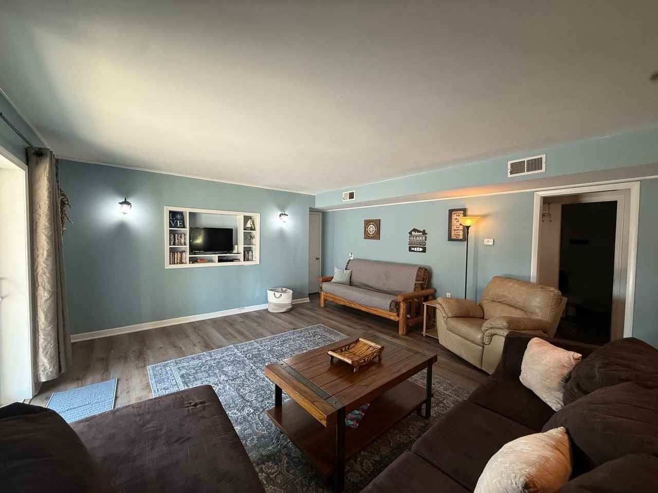 37 Keystone Dr #2 - Photo 5 of 23