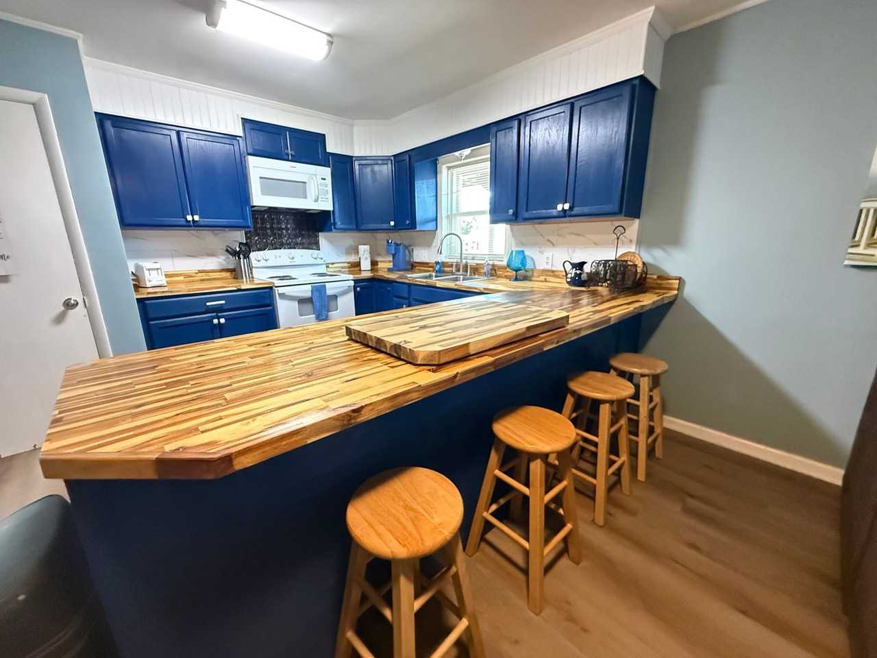 37 Keystone Dr #2 - Photo 6 of 23
