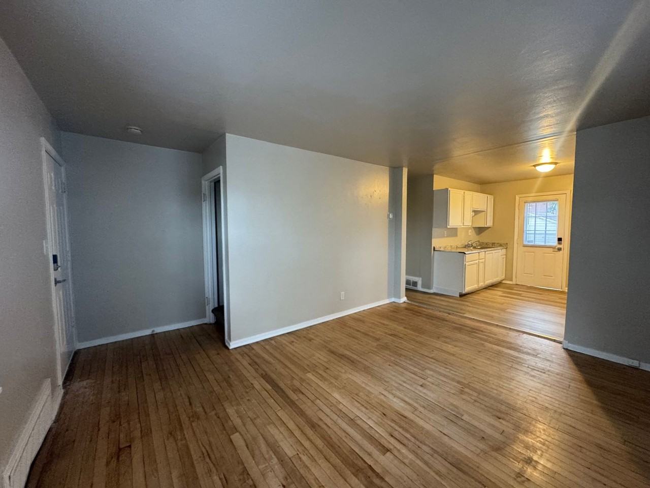3928 N 30th St - Photo 4 of 26