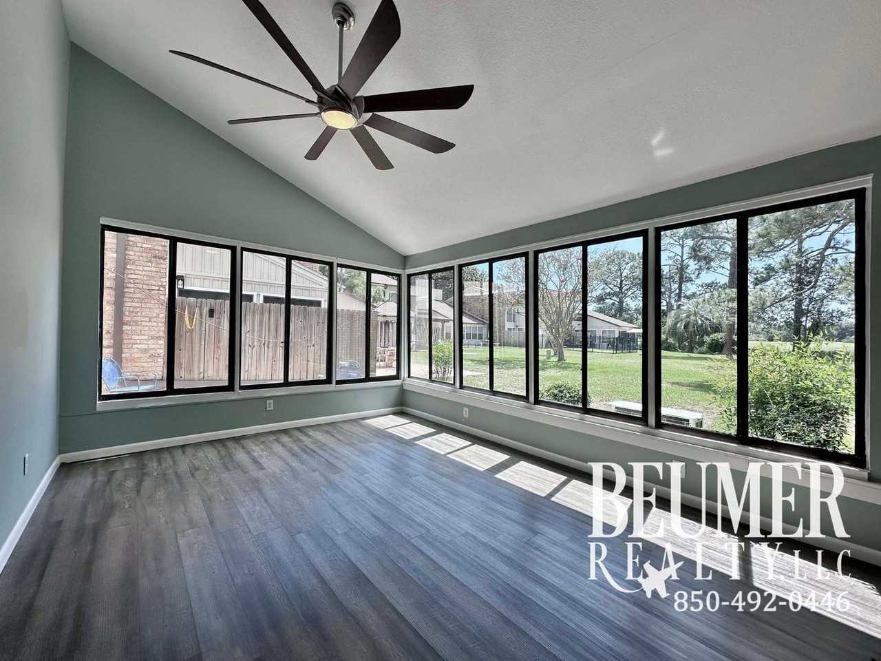 4823 Huron Dr - Photo 6 of 19