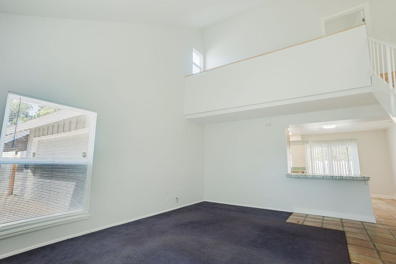 655 N Noble St - Photo 7 of 27