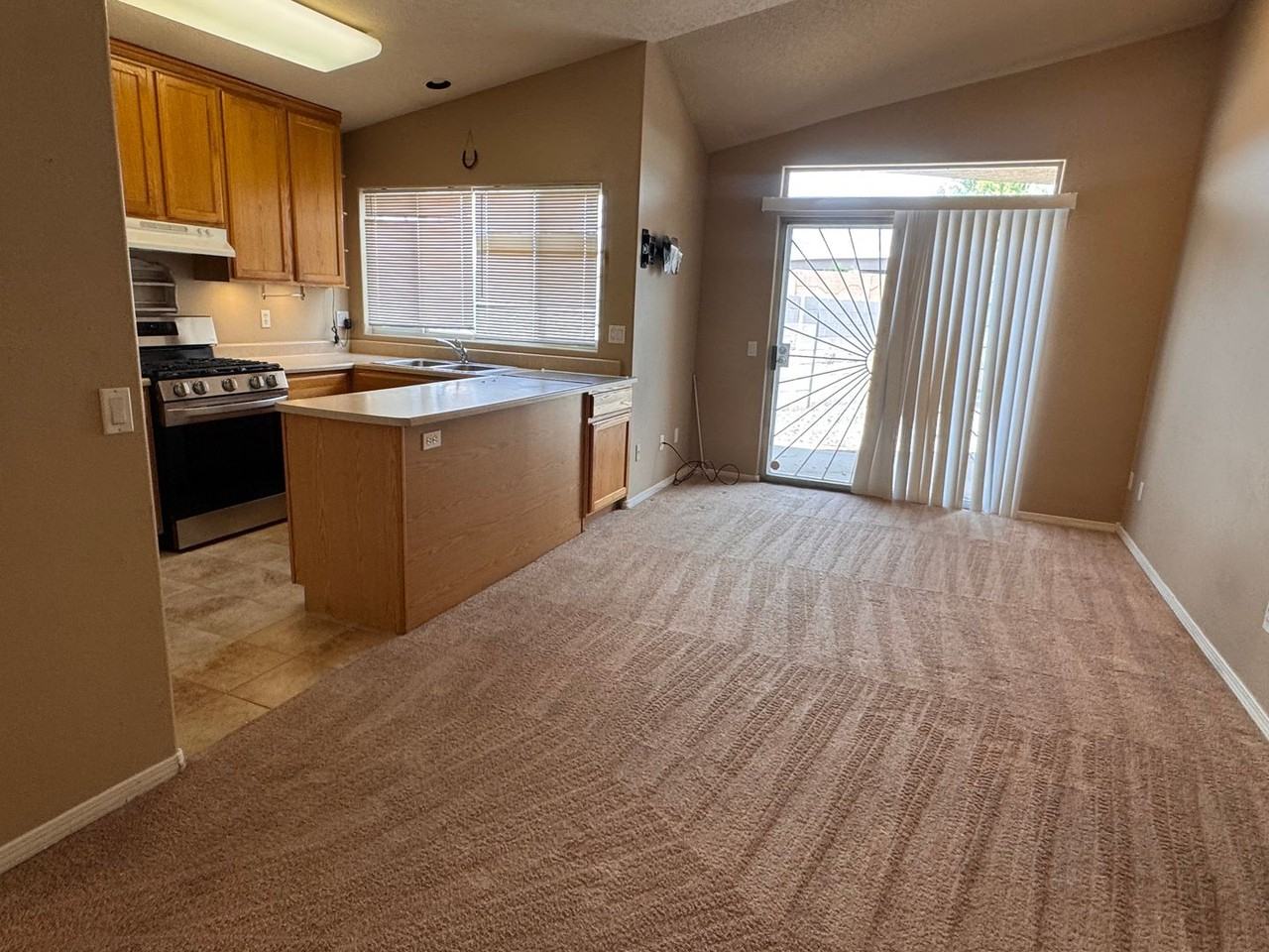 5615 5615 Dell Oeste Dr NW - Photo 3 of 12